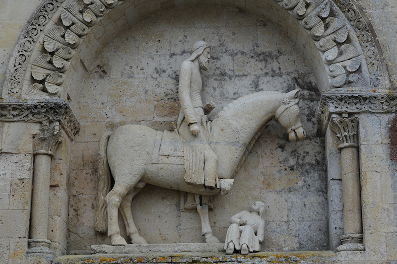 Tympan de l'église Saint-Hilaire à Melle (Deux-Sèvres)