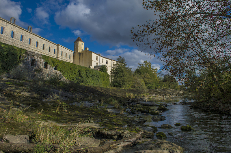 Abbaye Saint-Jean à Sorde-l'Abbaye (Landes)